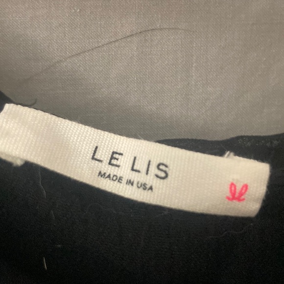 Cute Lelis summer top - Picture 2 of 3